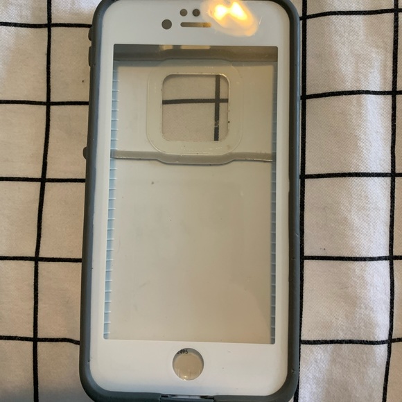 iPhone 6s case - Picture 2 of 2